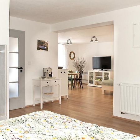 Apartman Mloci Udoli • Podyji Znojmo Exterior foto